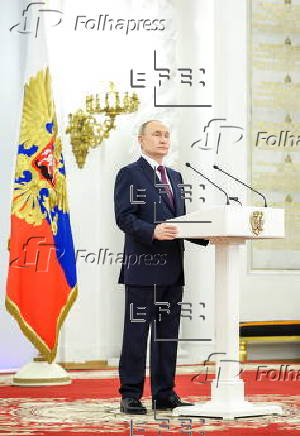Putin meets with graduates of higher military educational institutions in Moscow