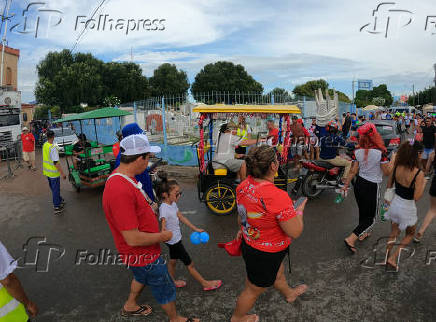 Movimentação de visitantes na Ilha de Parintins, no Amazonas