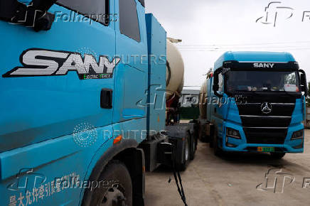 Sany electric heavy truck is being charged at a charging station in Langfang, Hebei