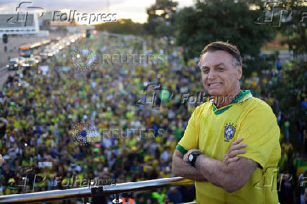 Bolsonaro rallies for amnesty bill three days after hospital discharge
