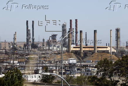 Oil prices fall after Israel agrees to Iran ceasefire