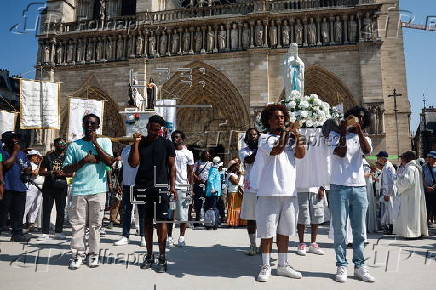 Feast of the Assumption procession at Notre Dame Cathedral