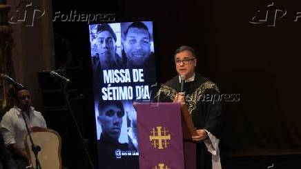 Missa de 7º dia homenageia policiais mortos em megaoperacao no Rio
