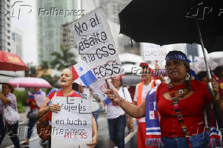 Mujeres panameñas marchan por derechos humanos y justicia social