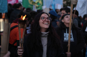 Docentes y estudiantes marchan en Buenos Aires por educación pública