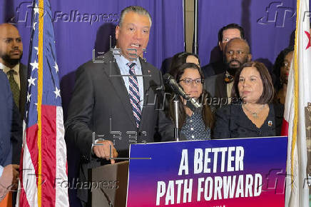 Demócratas buscan apoyo de Trump para renovar ley migratoria que beneficiaría a millones