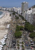 Manifestação com a presença do ex-presidente Jair Bolsonaro, na praia de Copacabana (RJ)