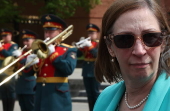 Foreign diplomats lay flowers at Moscow?s Tomb of Unknown Soldier ahead of Victory Day
