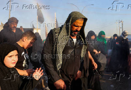 Pilgrims Journey to Karbala for Arbaeen Ritual