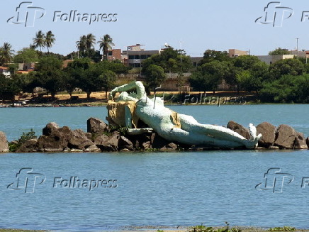 Estátua de Iemanjá no rio São Francisco