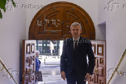 El presidente de la Xunta, Alfonso Rueda, y el conselleiro de Empleo, José González, participan en el acto de firma de colaboración exterior en materia de empleo, formación y talento con distintos embajadores de países latinoamericanos en España