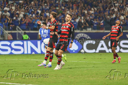 CRUZEIRO X FLAMENGO CAMPEONATO BRASILEIRO A MINEIRÃO