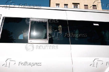 U.S Cardinals leave the Pontifical North American College to enter the conclave