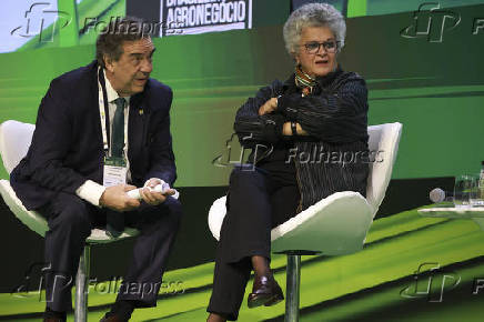 Izabella Teixeira was honored with the Norman Borlaug Award at the 24th Brazilian Agribusiness Congress