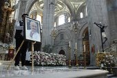Feligreses de México rezan por el eterno descanso del papa Francisco