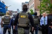 Federal agents make immigration arrests in Chicago