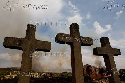 Wildfire on the outskirts of Abejera de Tabara