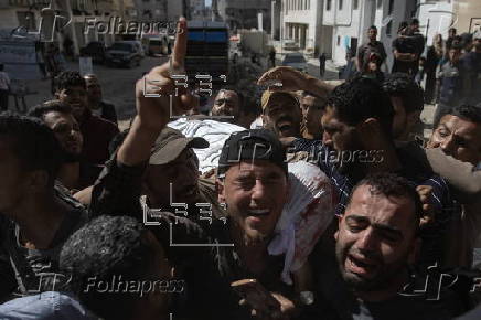 Over 25 killed in Israeli airstrike on restaurant, market in Gaza