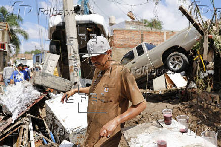 Fuertes lluvias afectan colonias en el occidente de México
