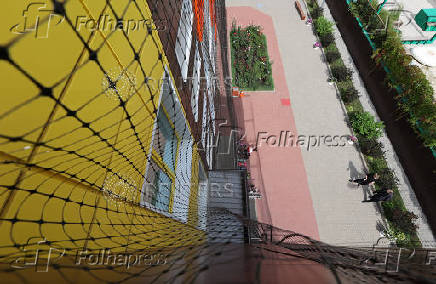Russia's Belgorod cover buildings in nets as protection against Ukrainian drones