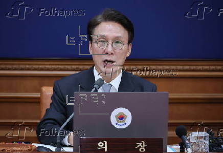 South Korean Prime Minister attends Cabinet meeting