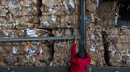 Fábrica da GTF Papeis de reciclagem de papel em Cotia/SP