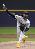 MLB: Chicago Cubs at Milwaukee Brewers