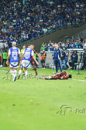 CRUZEIRO X FLAMENGO CAMPEONATO BRASILEIRO A MINEIRÃO