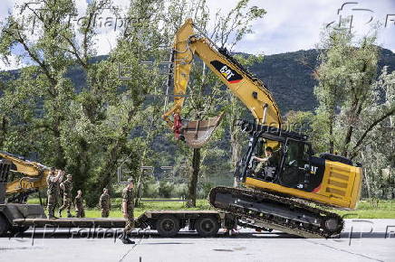 Swiss village buried after collapse of glacier