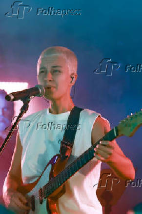 Show da cantora maria beraldo no festival popload em são paulo