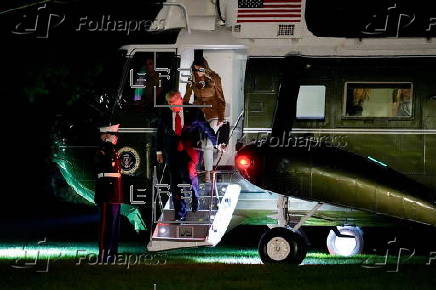 US President Donald Trump makes statements on criticism in media, returns to White House