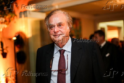 Arnaldo Jabor em jantar na casa de Milu Villela
