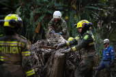 Heavy rain triggers mudslide in Itagui