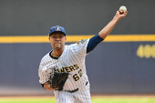MLB: St. Louis Cardinals at Milwaukee Brewers