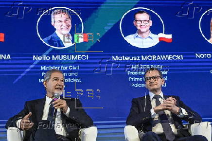 European Conservatives and Reformists party holds event in Naples