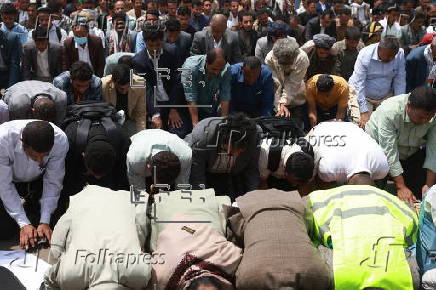 Yemenis perform Istisqa rain prayer due to drought