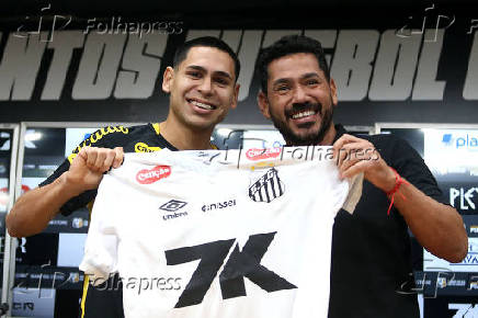 Gustavo Caballero é apresentado como novo reforço do Santos