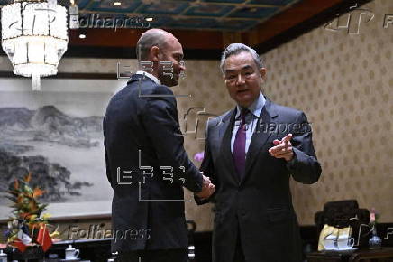 French Foreign Minister meets with China's Minister of Foreign Affairs Wang Yi in Beijing