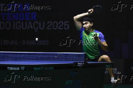 Hamilton Yanane durante partida contra o tênista Rafael Turrini válida pelo Circuito Internacional de tênis de mesa WTT Star Contende em Foz do  Iguaçu (PR)