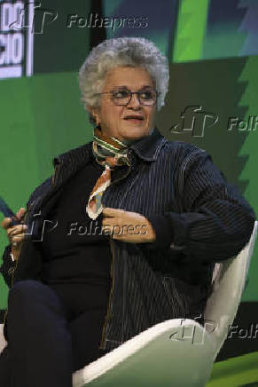 Izabella Teixeira was honored with the Norman Borlaug Award at the 24th Brazilian Agribusiness Congress