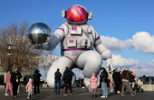 Cosmonaut-shaped inflatable installed in Crimea ahead of Cosmonautics Day celebrations