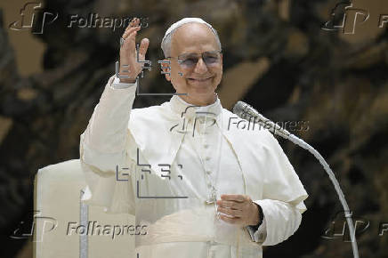 León XIV pide a la curia que trabaje sin prejuicios y con una buena dosis de humor