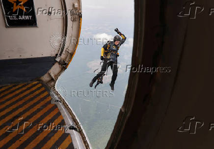 Golden Knights parachute team train in North Carolina before participating in U.S. Army's 250th anniversary celebrations