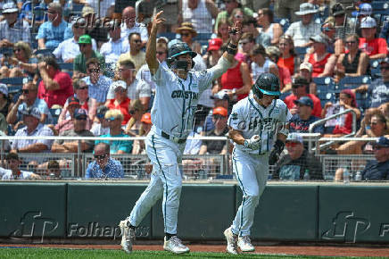 NCAA Baseball: College World Series-Arizona v Coastal Carolina