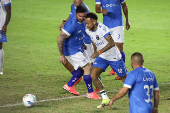 Neymar participa de jogo festivo organizado pela Loovi