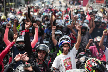Protesto de entregadores de app em SP, com concentração no Pacaembu