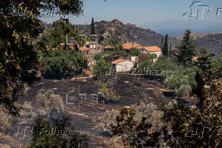 Wildfires continue to rage on Greek island of Chios