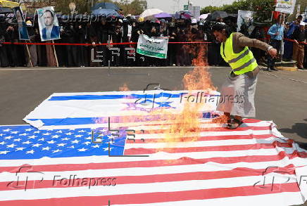 Rally in Sana'a in solidarity with the Palestinian people