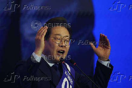 South Korea's Democratic Party choose their candidate for upcoming presidential election