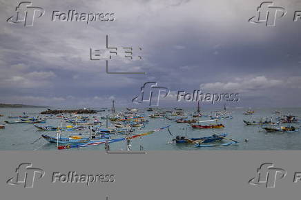 Bad weather and high waves warning for Bali